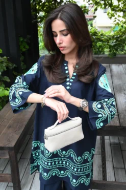 Alternative view of Deena Set