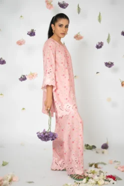 Alternative view of Manaal