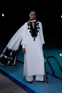 Alternative view of Orra