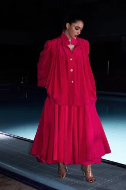 Alternative view of Rosa