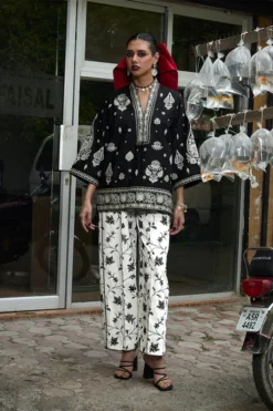 Alternative view of Nargiz