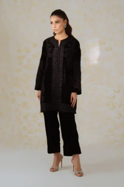 Alternative view of Black Cie Set