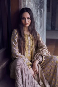 Alternative view of Aw-05