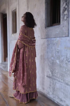 Alternative view of Aw-04