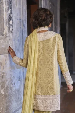 Alternative view of Aw-08