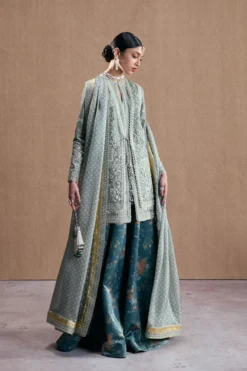 Alternative view of Selineh