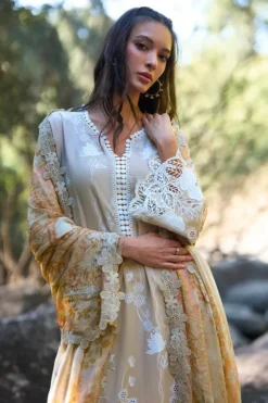 Alternative view of Aurelle