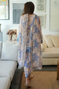 Alternative view of Wedgewood Desert Rose