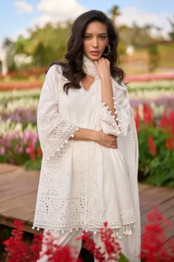 Alternative view of Lilia