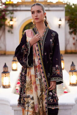 Alternative view of Blanca Black