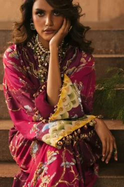 Alternative view of Laila - Plum