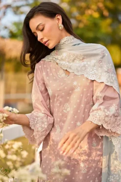 Alternative view of Mireya