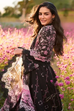 Alternative view of Noira