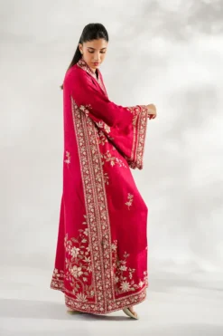 Alternative view of Sareen