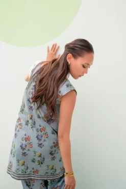 Alternative view of Arwa