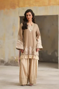 Alternative view of E1052/104/808