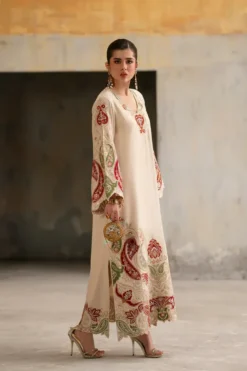 Alternative view of E1054/104/006