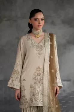 Alternative view of Embroidered Suit | E1060/104/004