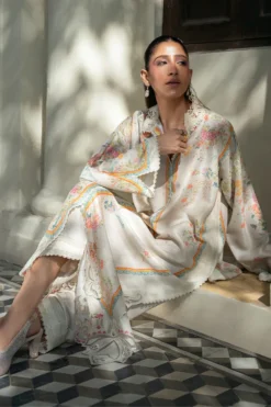 Alternative view of Tina