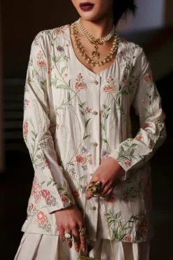 Alternative view of E1016/104/004