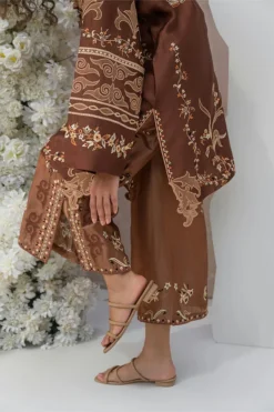 Alternative view of Mehrnaz