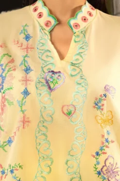 Alternative view of Macaron