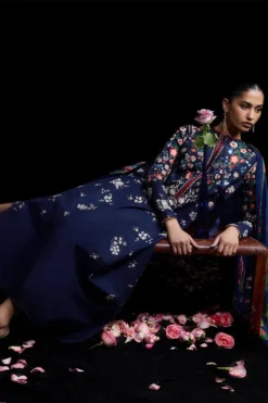 Alternative view of Reina