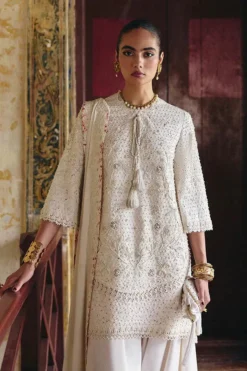 Alternative view of Saliha