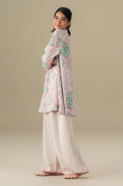 Alternative view of Peach Muse