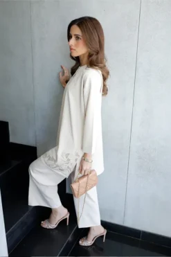 Alternative view of The Muse Set