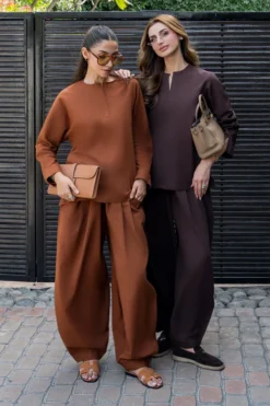 Alternative view of Sienna Go To Set