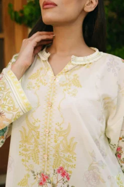 Alternative view of Ginger Jar