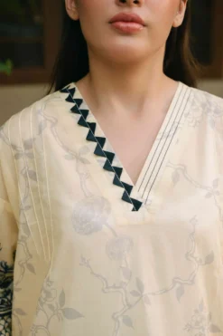 Alternative view of Rose Cascade