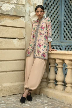 Beige Bloom