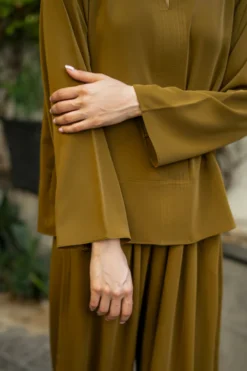 Alternative view of Olive Twill Go To Set