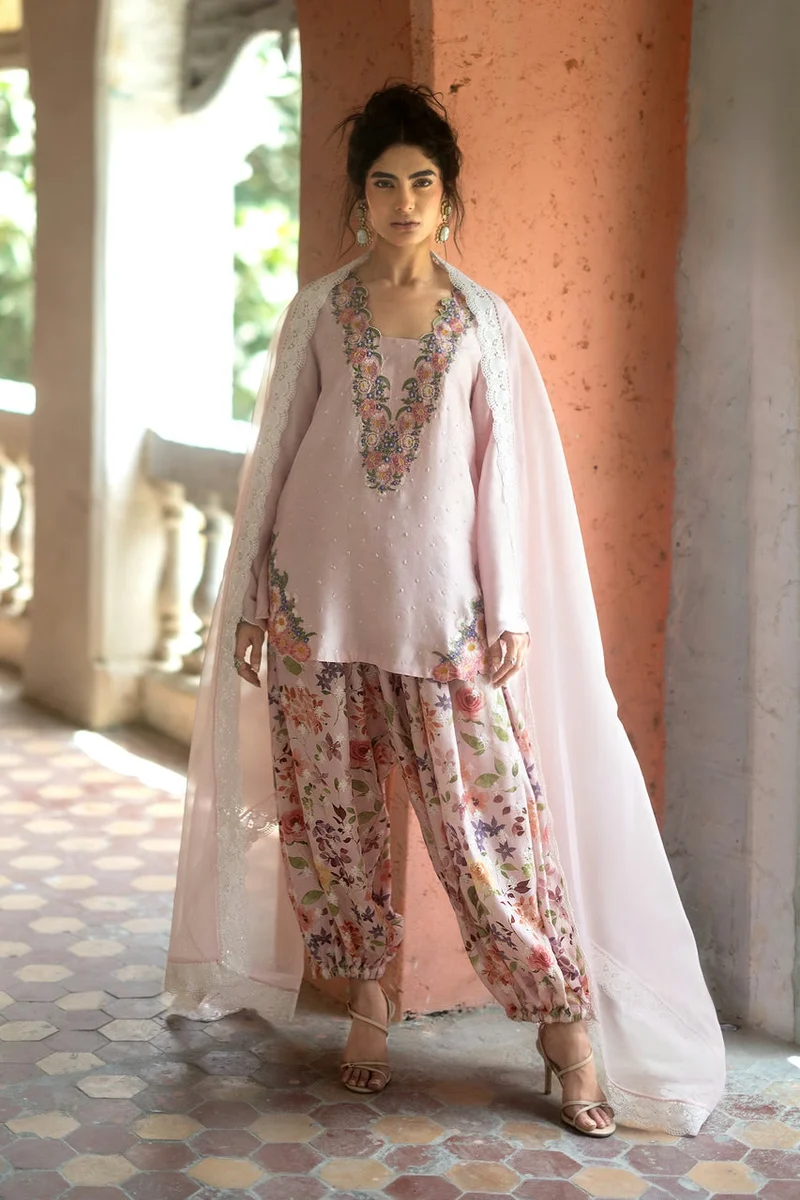 Blush Fleur - Image 3