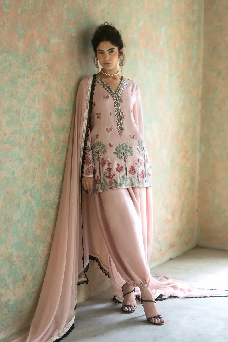 Blush Serenade Balloon - Image 3