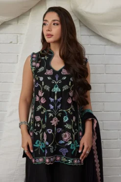 Alternative view of Anvika Shirt And Dupatta