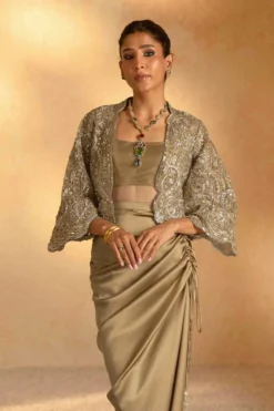 Alternative view of Arzu