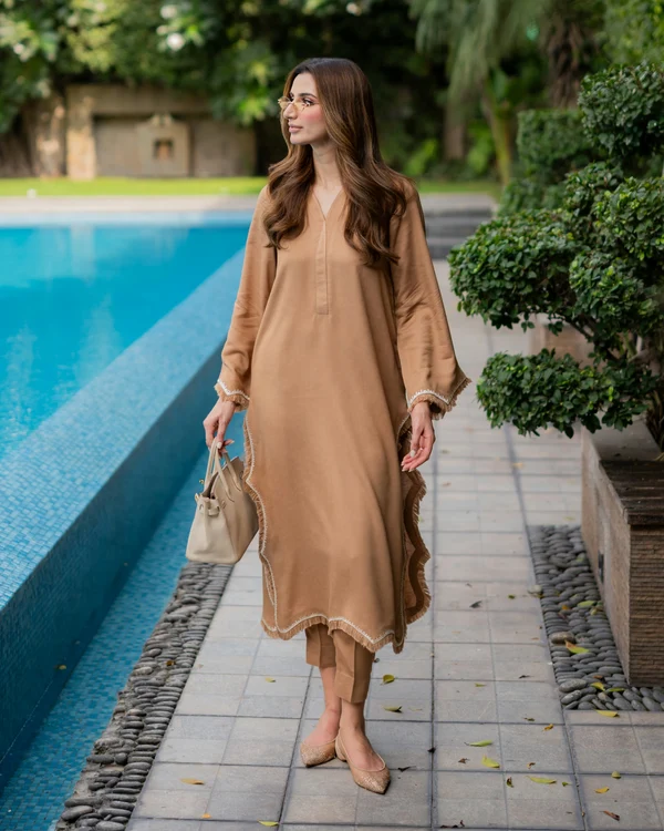 Camel Embroided Thread Set - Image 2