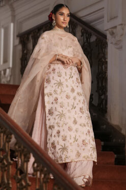 Alternative view of Light Pink Outfit