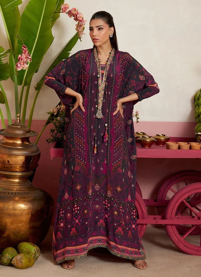 Analisa Black kaftan
