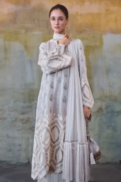 Alternative view of Ivory and beige embroidered kurta set