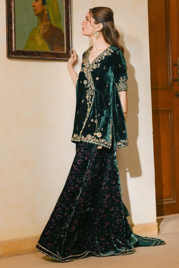 Saaz Angarkha And Dupatta - Image 3