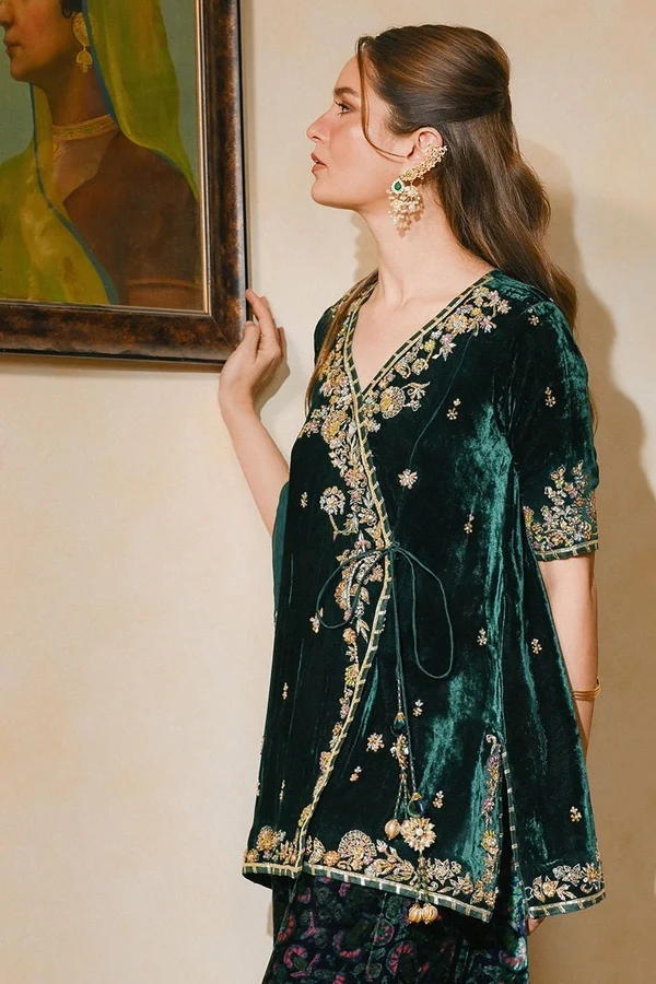 Saaz Angarkha And Dupatta - Image 5